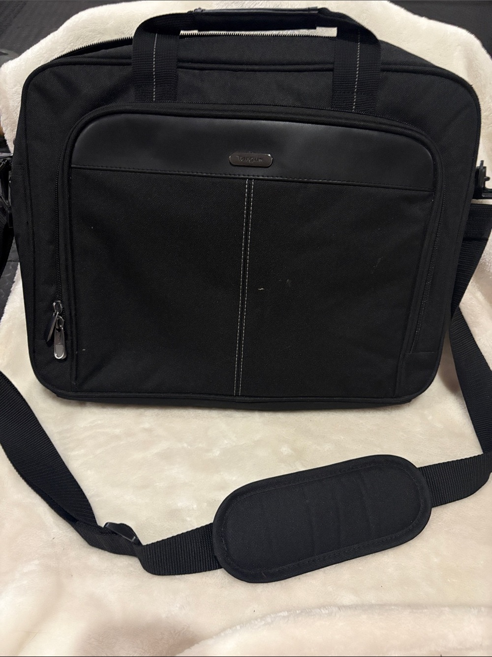 Targus Black Laptop Briefcase with Shoulder Strap